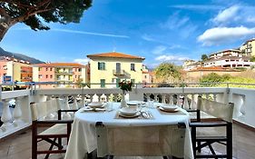 Villa Migliorini Lusso & Comfort In Finalborgo.